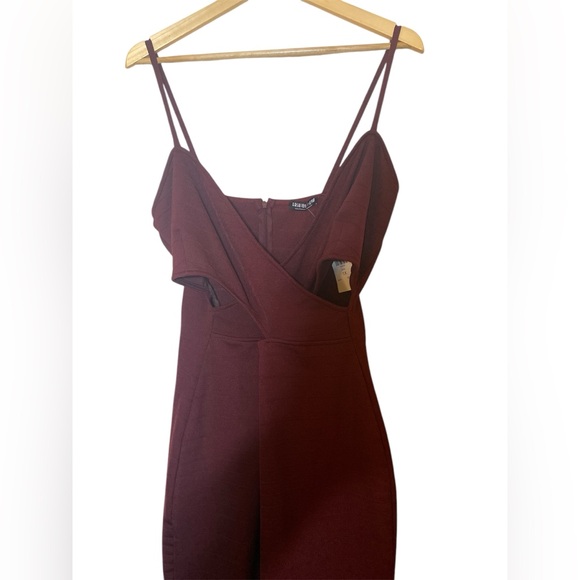 FASHION NOVA Set You Free Dress Color Burgundy - Picture 4 of 9